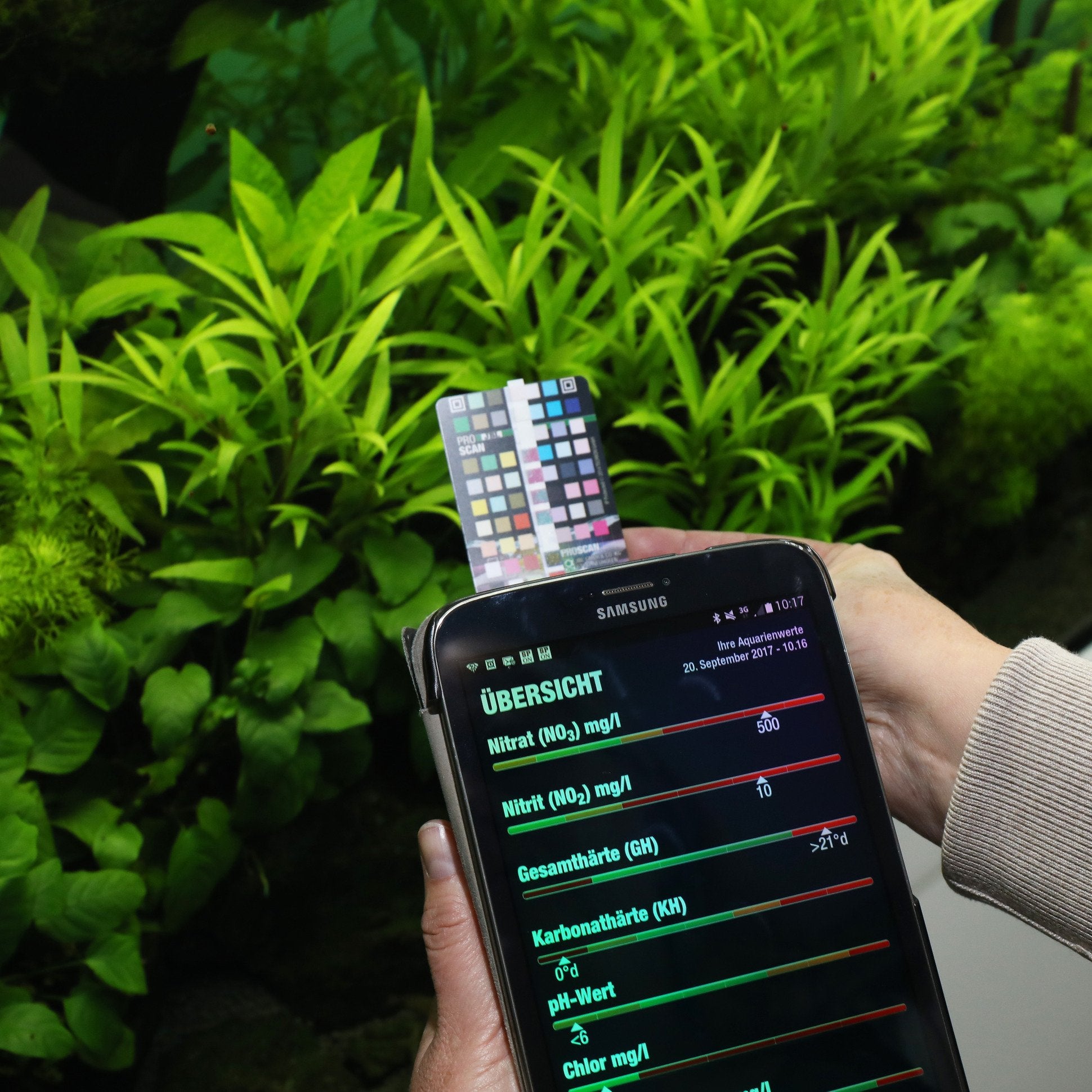 JBL ProScan (Aquarium Water Test Linked Via Smartphone App)