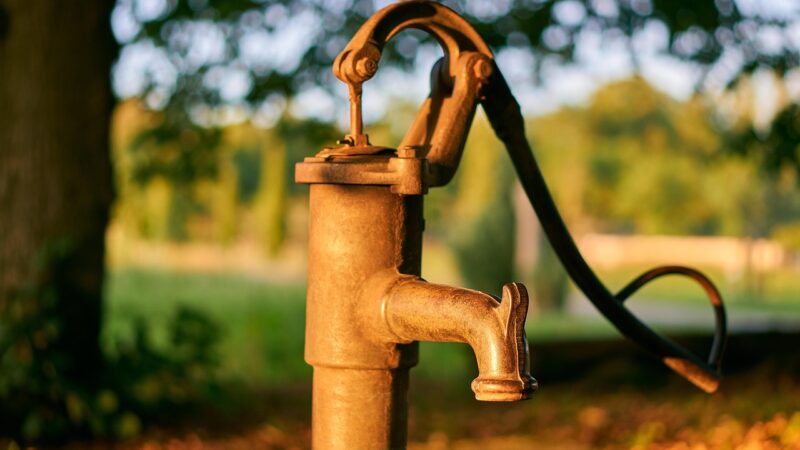 fountain, water, donor, pump, hand pump, manually, discharge, water tap, old, water fountain, nature, architecture, drink, fo