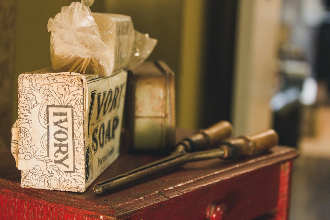 Ivory Mystery Snail Care Guide: Cream Shell, Gentle Grazer