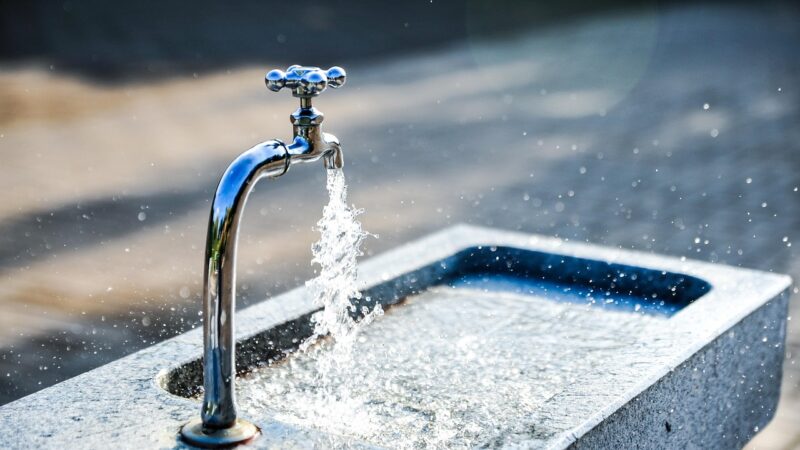 faucet, sink, tap, nature, tap water, flow, flowing water, fresh water, clean water, wet, splashing, splash, water, fountain,